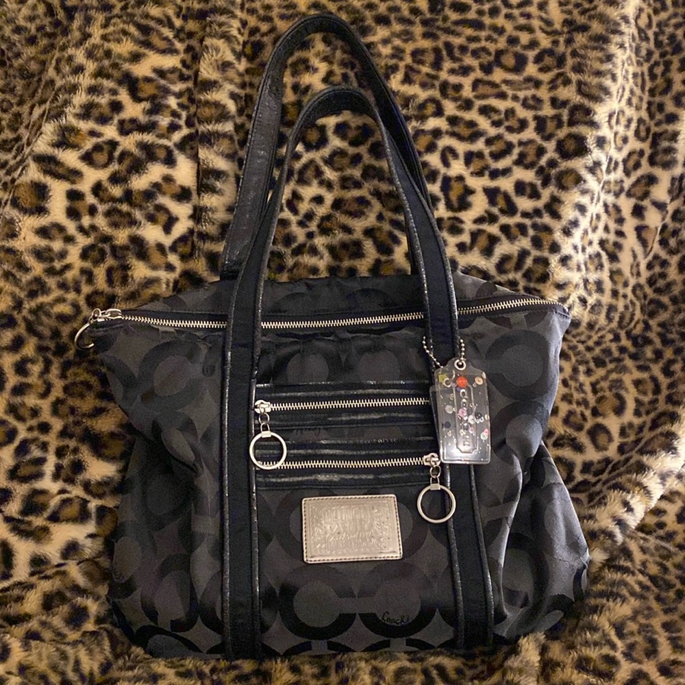Coach Poppy Op Art Glam Tote #13826 (B-A) Special Edition. Used vintage coach